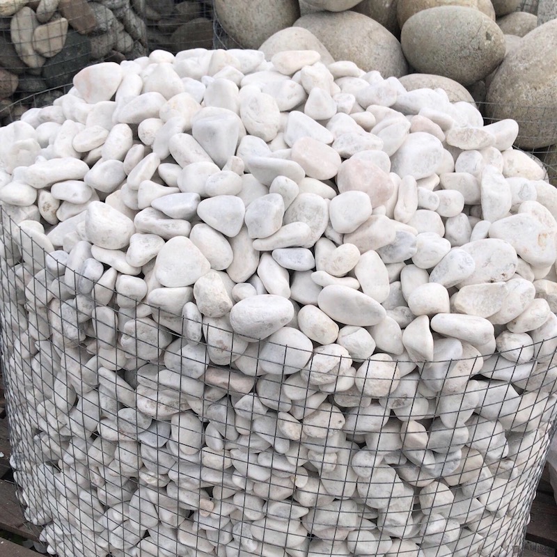 Каменная крошка из галтованного белого мрамора 40-70 мм